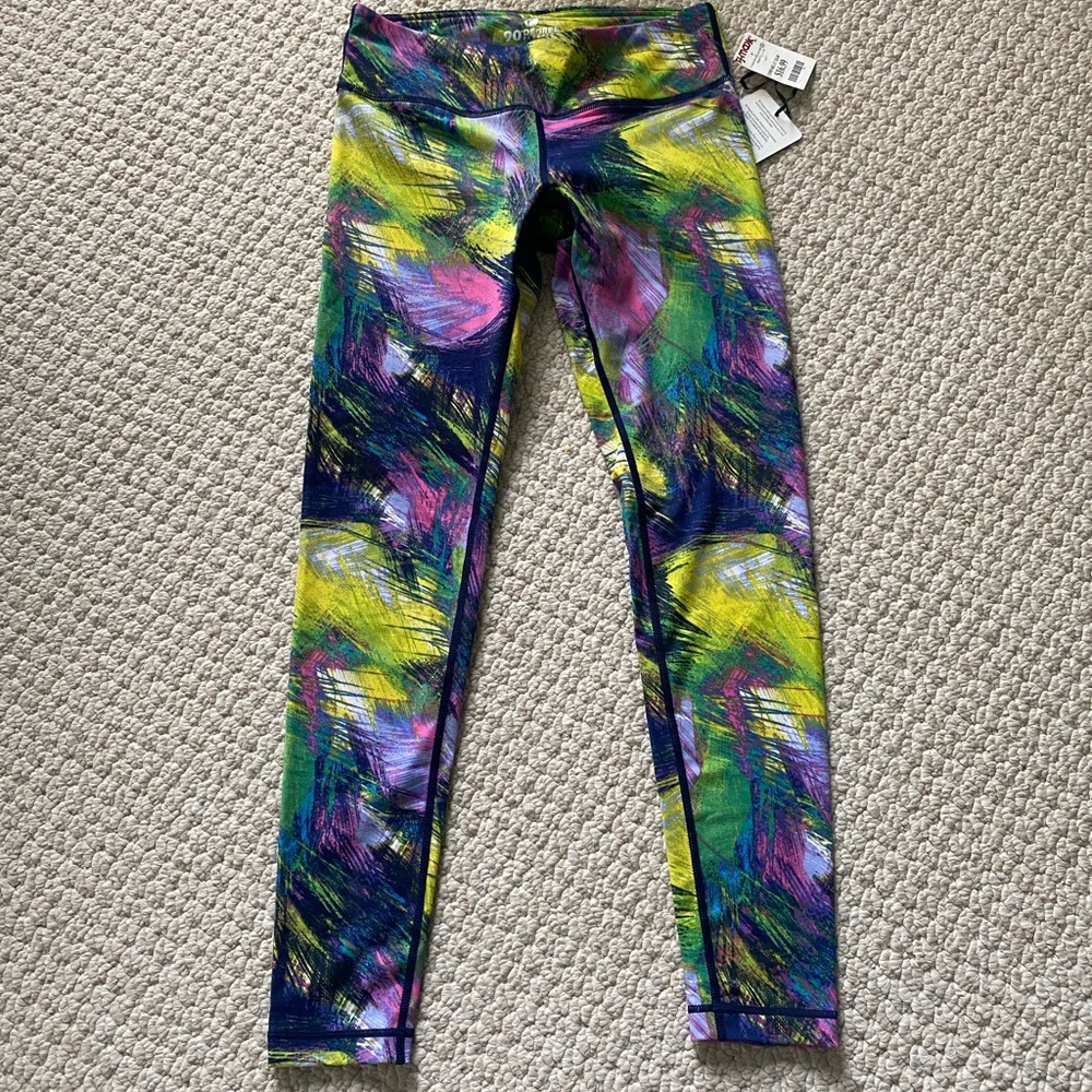 2 leggings one BNW 90 degree size Small and the other like new Danskin size XS